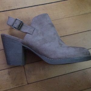 Cute camel colored suede booties! Worn once!